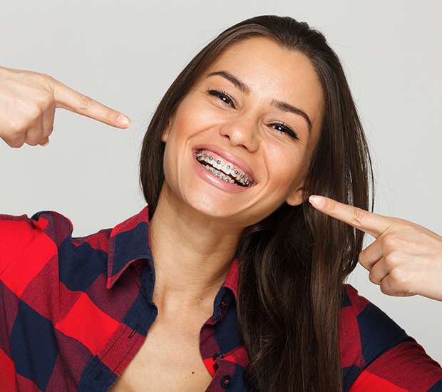 Camas Types of Braces